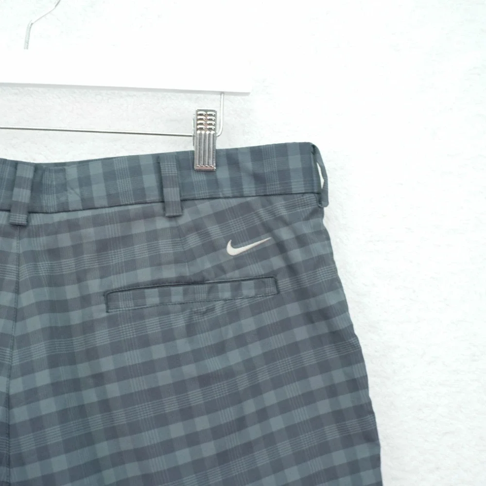 Nike GOLF -36 / 10- Dri-Fit CORE Gray Black Plaid Mid Rise Flat Front Shorts Pol